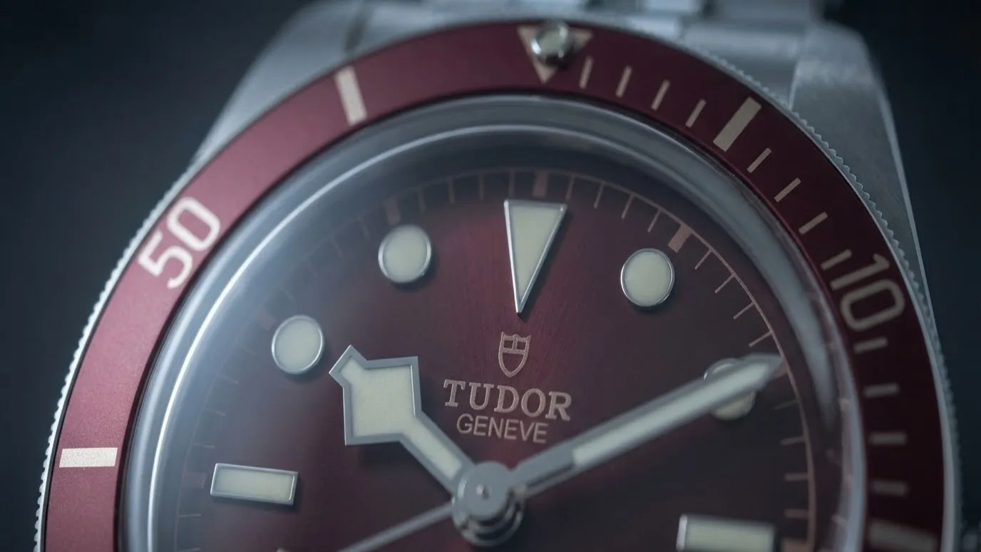 Illustrative render — what changed in 2025 of the Tudor Black Bay 58 39mm M7939A1A0RU-0001 (steel, burgundy bezel and dial, 5-link steel bracelet, 2025 generation)